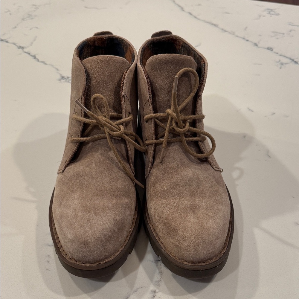New lower price. Born Women's Beige Lace Up Boots